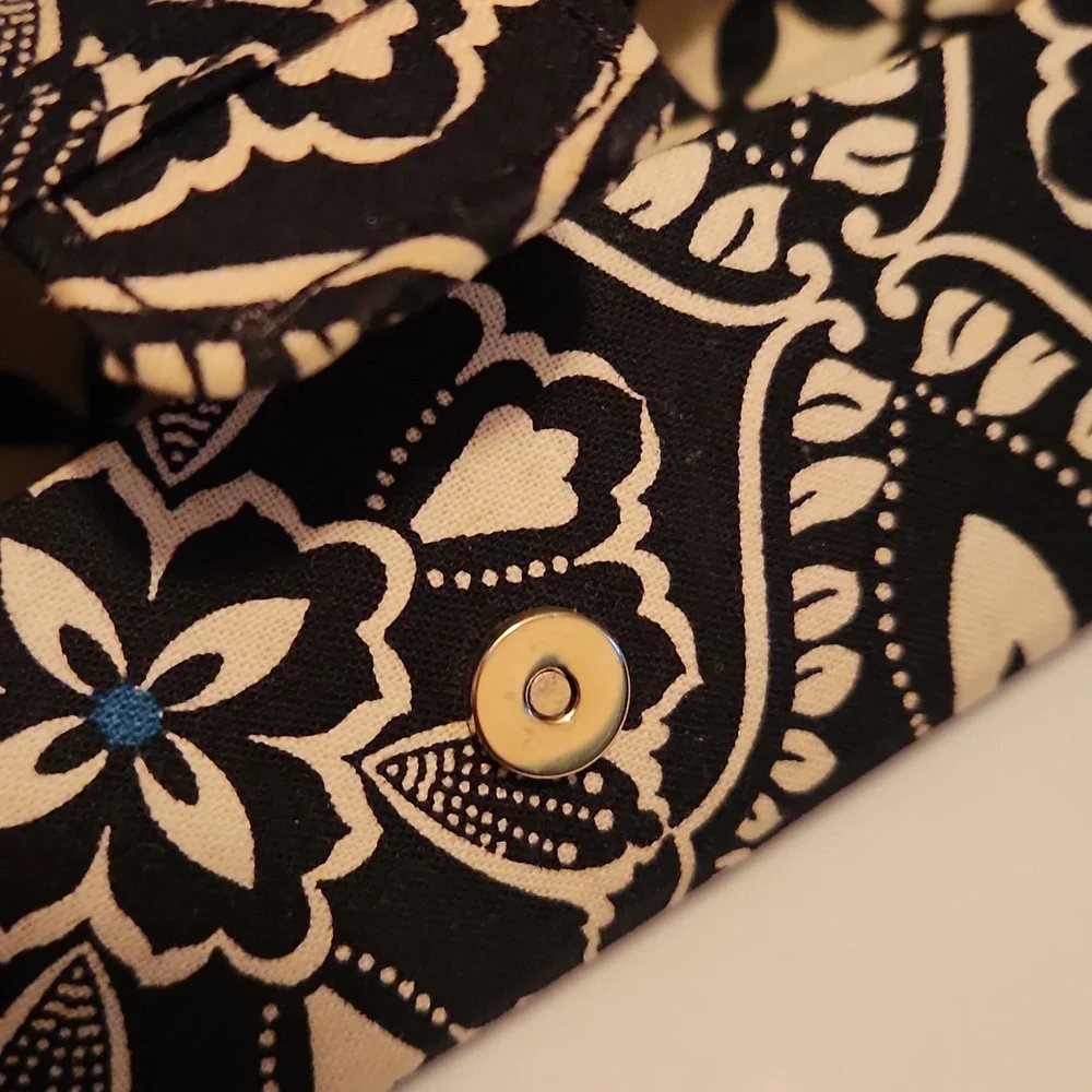 Vera Bradley Floral Print Pouch and Eye Glasses Case - Picture 6 of 8